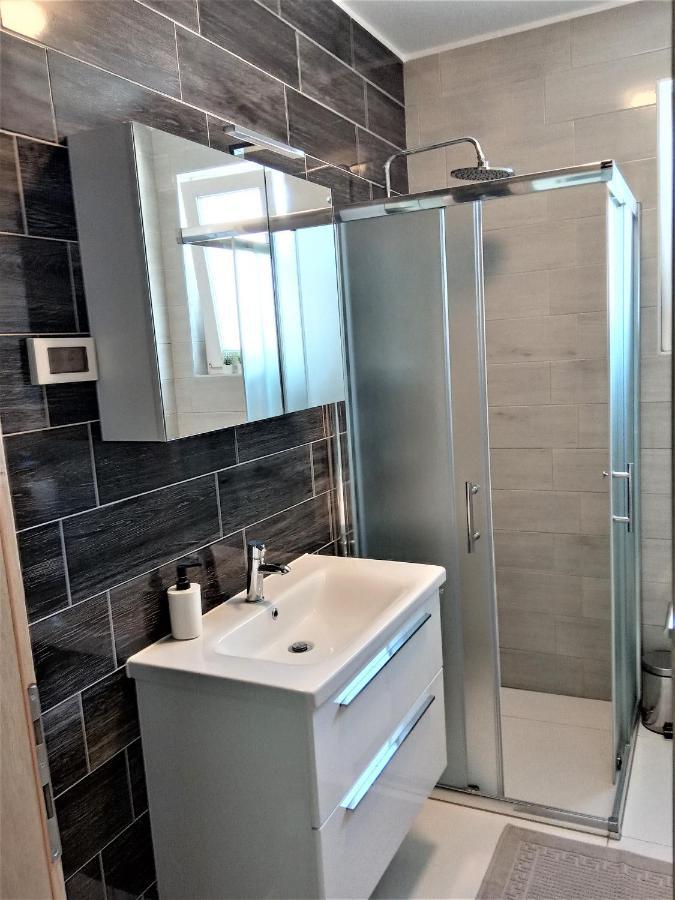 Apartment Ivetka Banjol 外观 照片